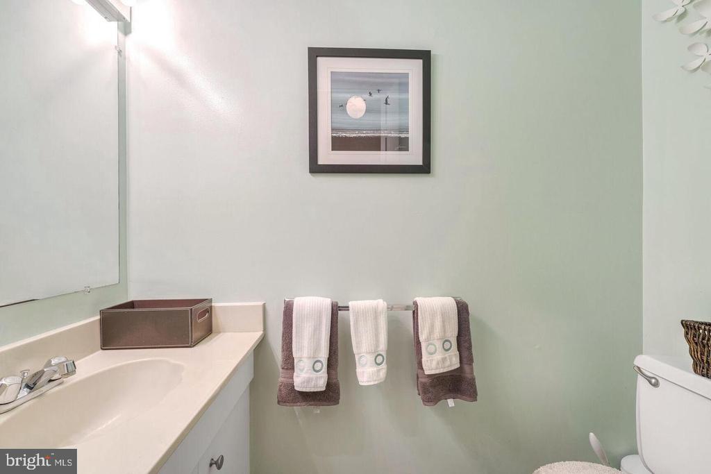 576 BRUMMEL COURT NW Unit: 576