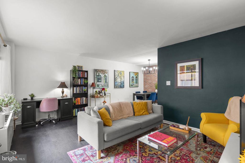 3900 TUNLAW ROAD NW Unit: 101