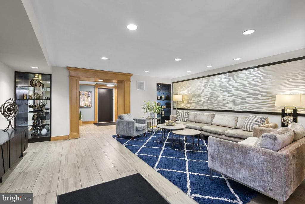 3900 TUNLAW ROAD NW Unit: 101