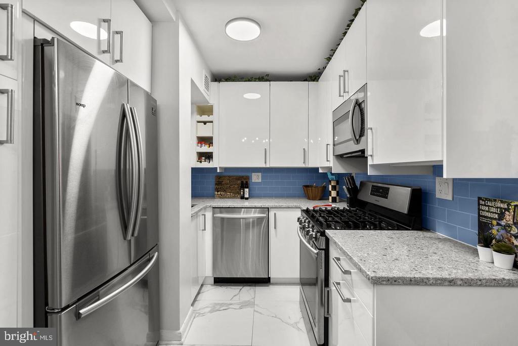 3900 TUNLAW ROAD NW Unit: 101
