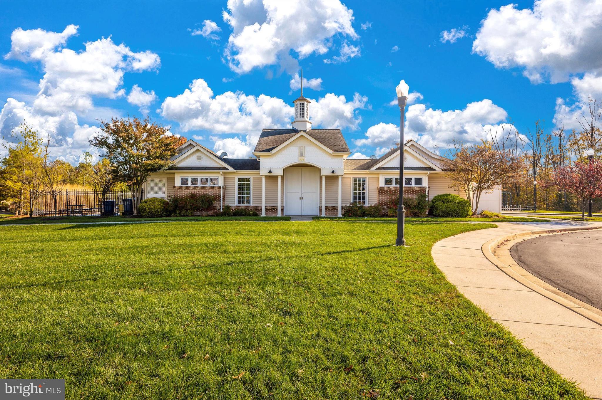 2460 Jostaberry WAY