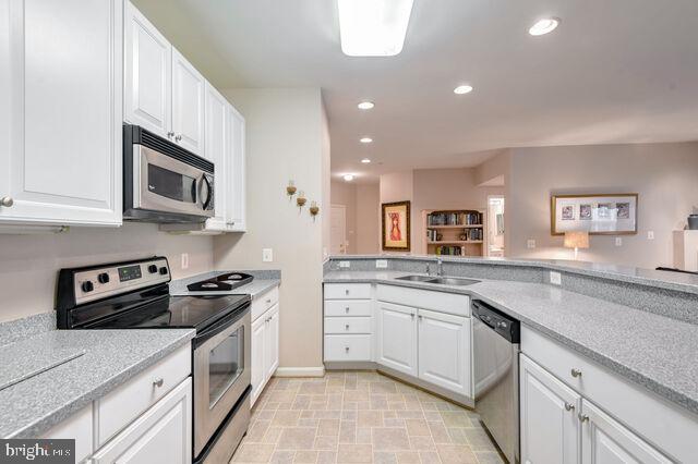 305 Wyndham Cir #305 G