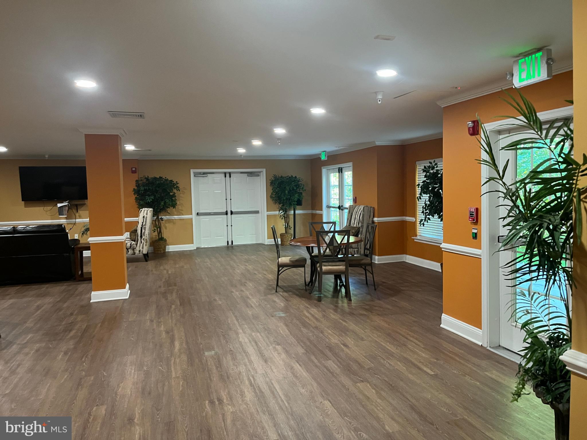 305 Wyndham Cir #305 G