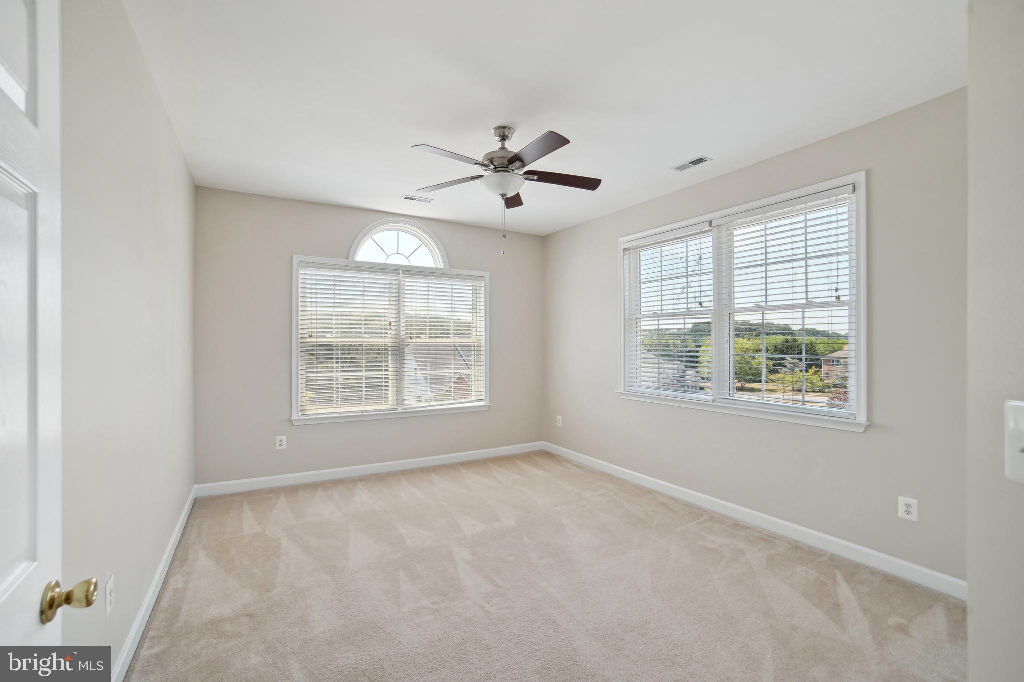 22 FANNIES MEADOW COURT