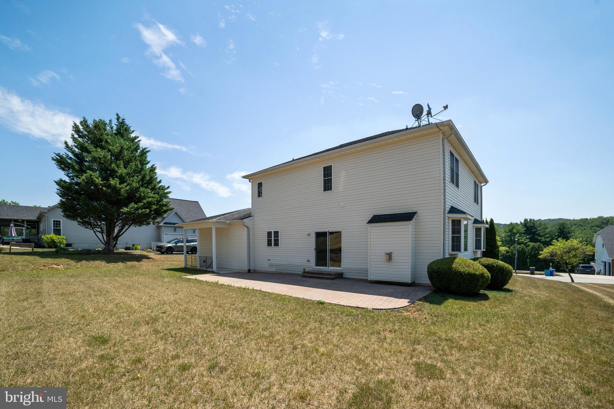 22 FANNIES MEADOW COURT