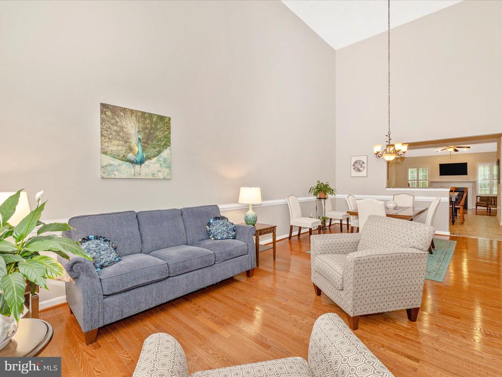5909 CONSTANCE WAY