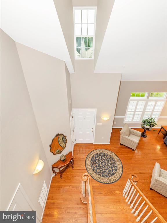 5909 CONSTANCE WAY