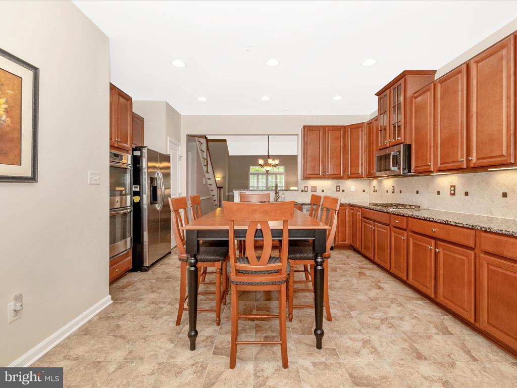 5909 CONSTANCE WAY