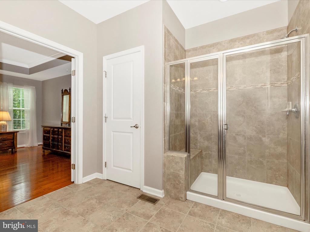 5909 CONSTANCE WAY