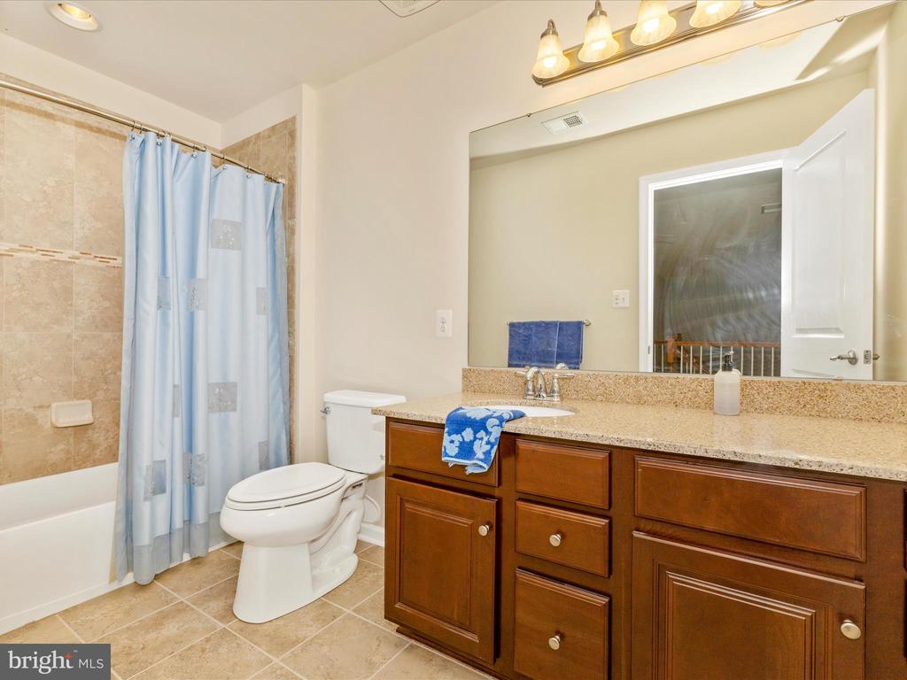 5909 CONSTANCE WAY