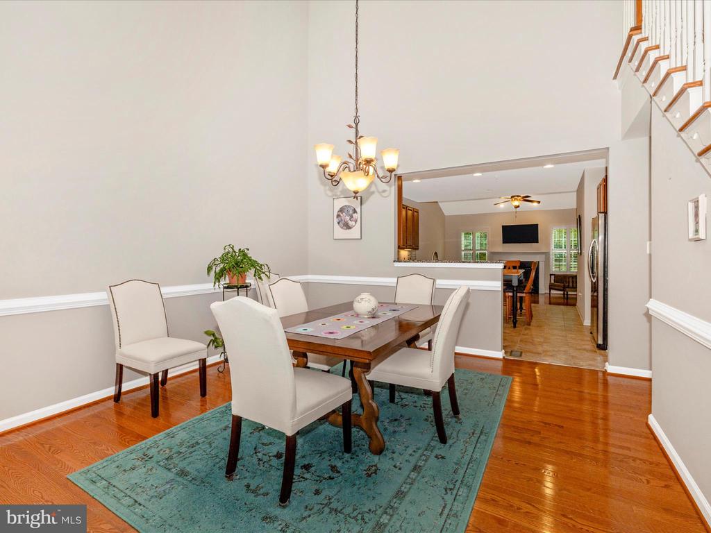 5909 CONSTANCE WAY