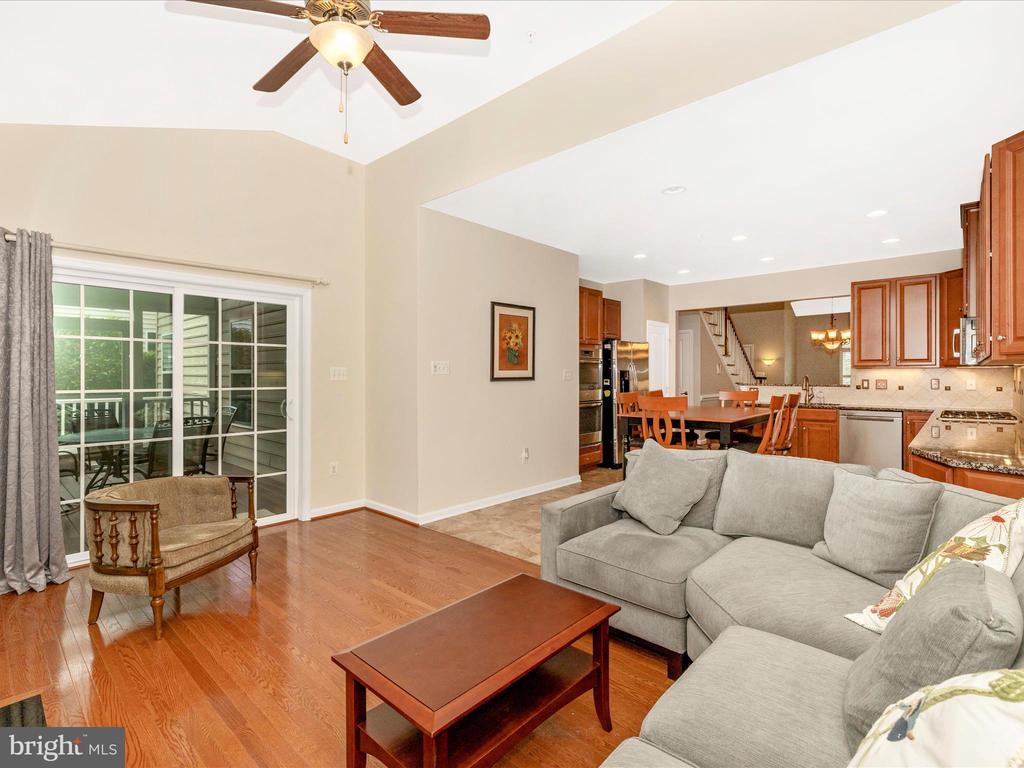 5909 CONSTANCE WAY