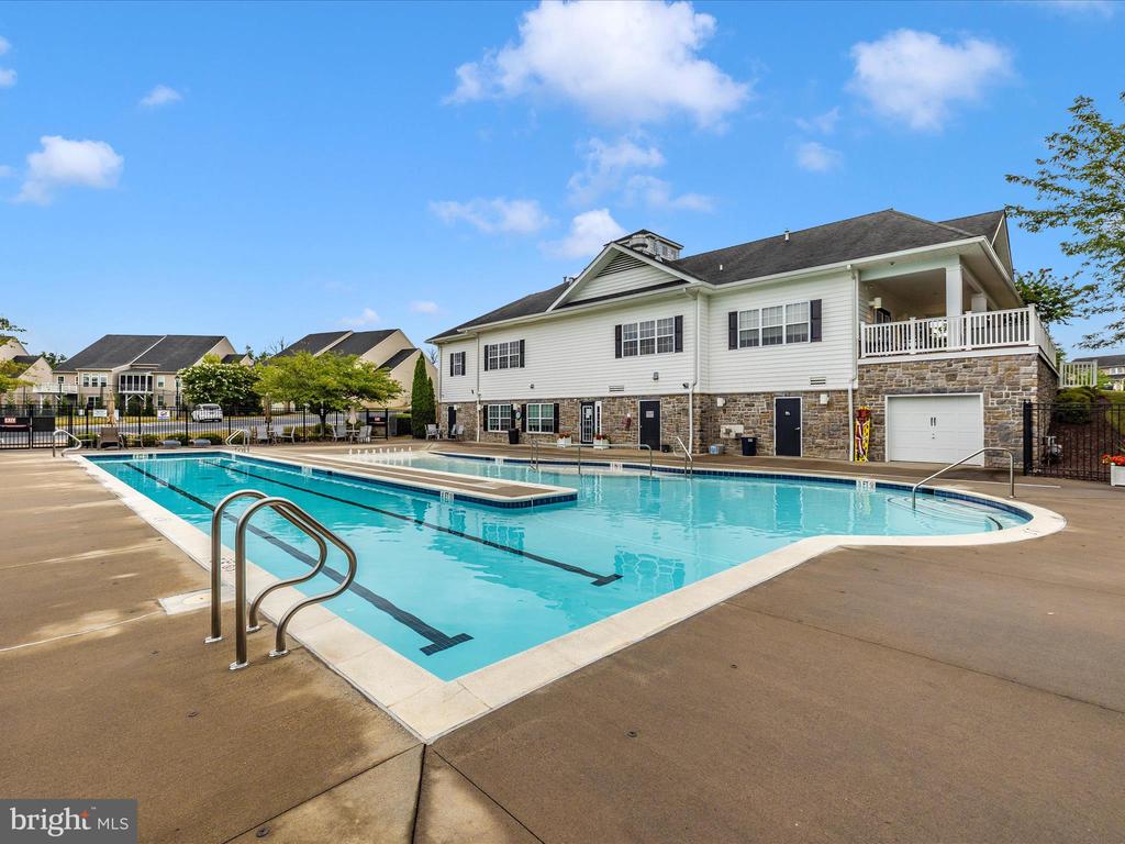 5909 CONSTANCE WAY