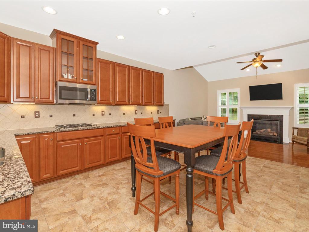5909 CONSTANCE WAY