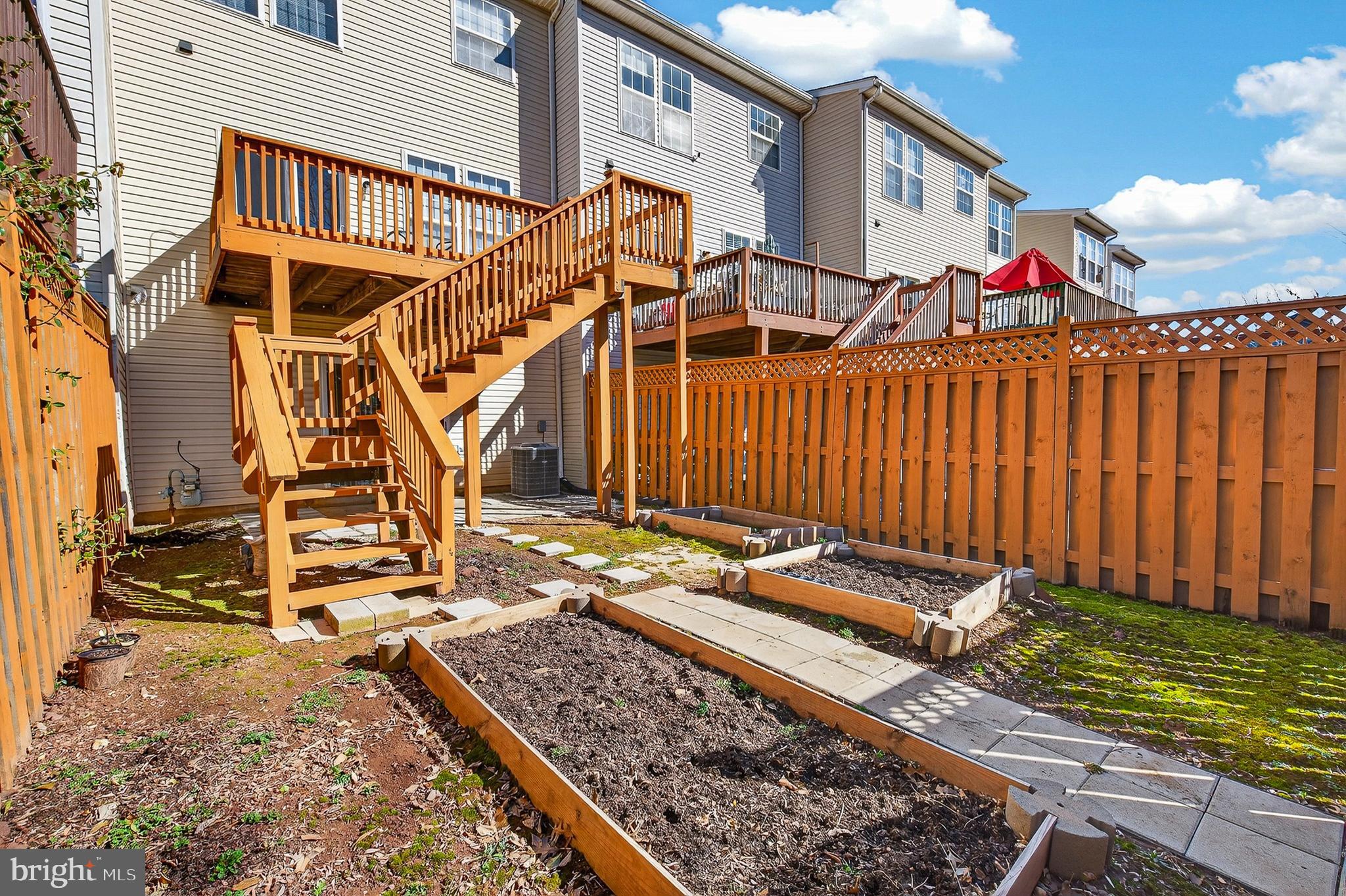 2439 WYNFIELD COURT