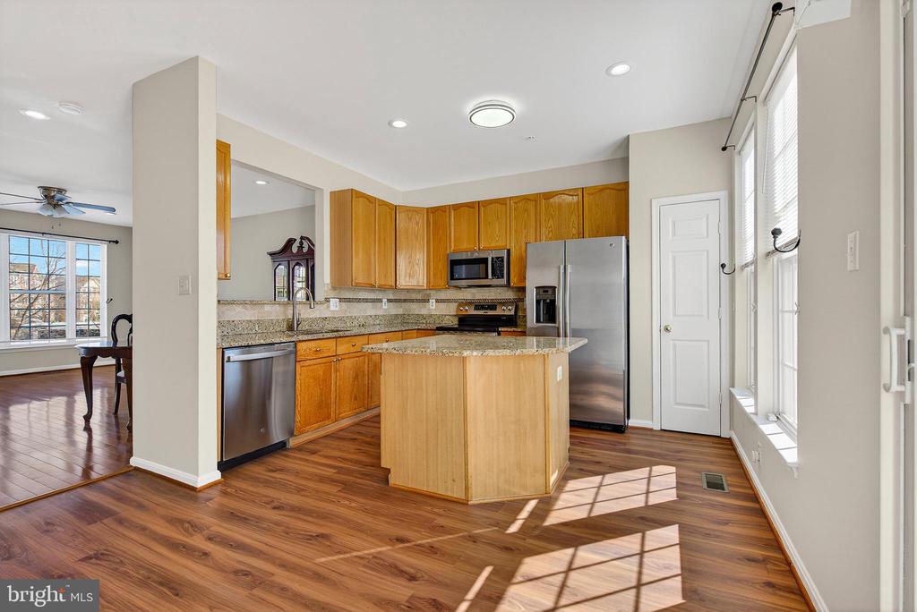 2439 WYNFIELD COURT