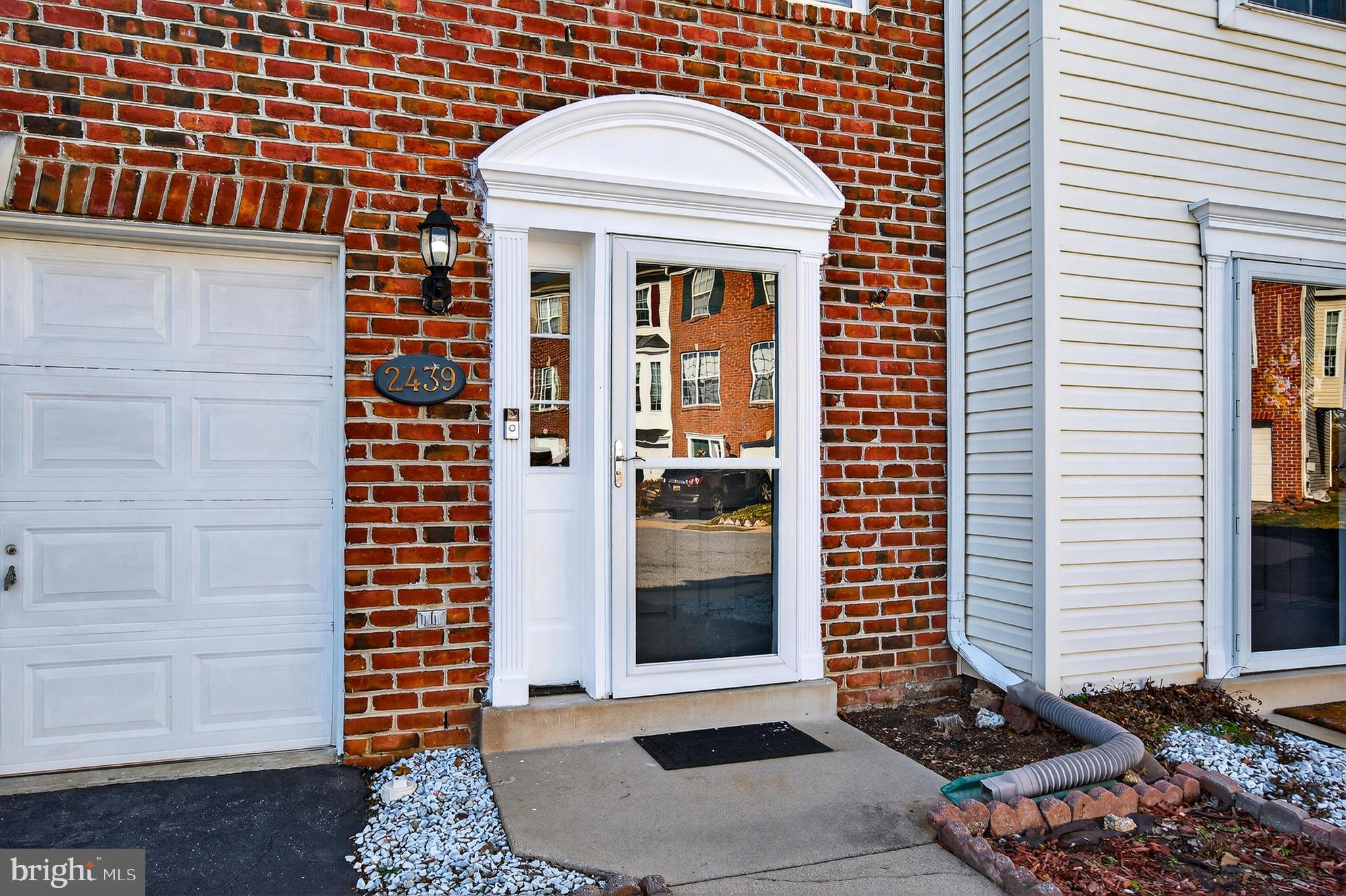 2439 WYNFIELD COURT