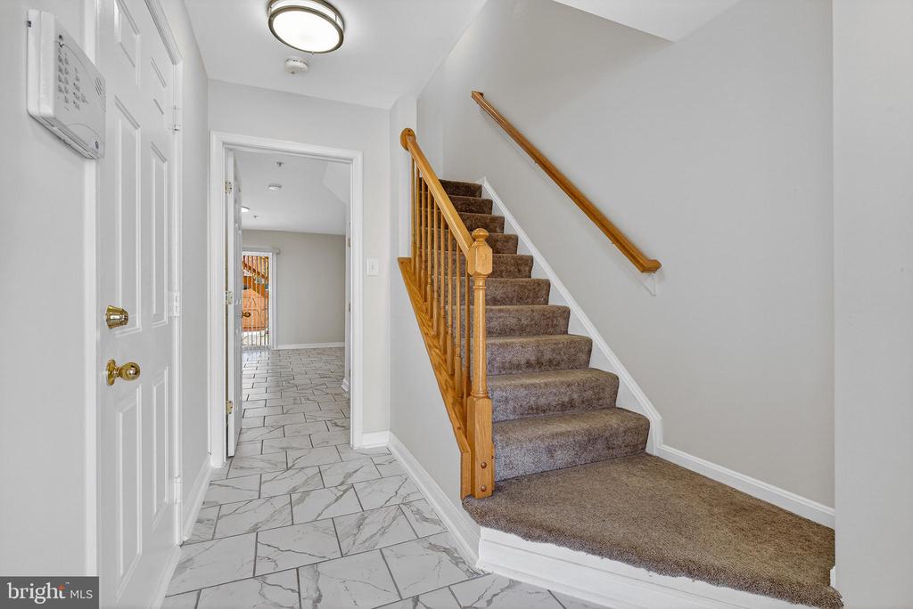 2439 WYNFIELD COURT