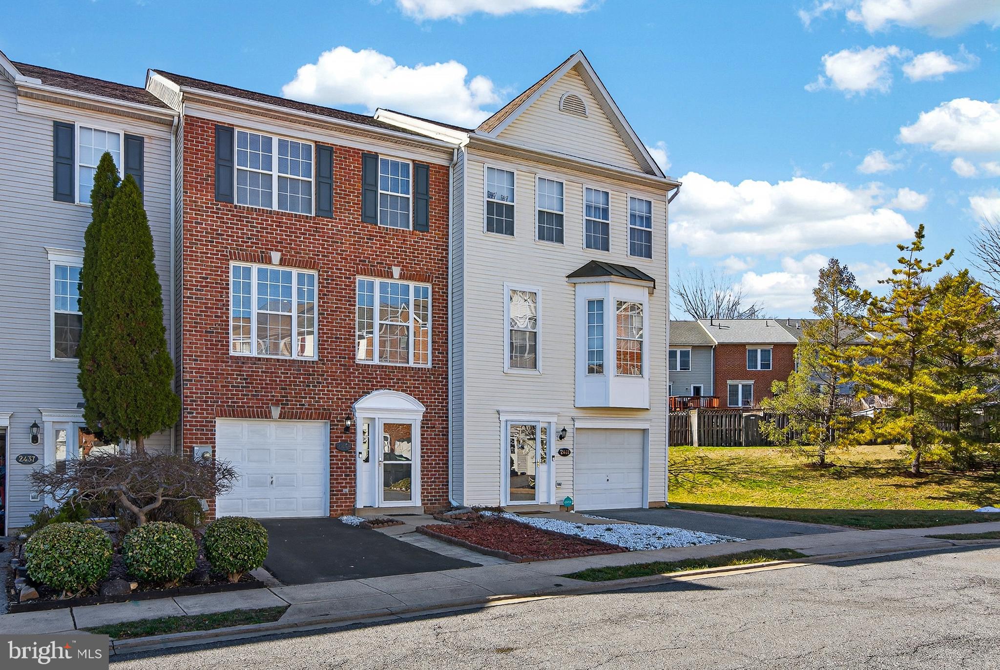 2439 WYNFIELD COURT