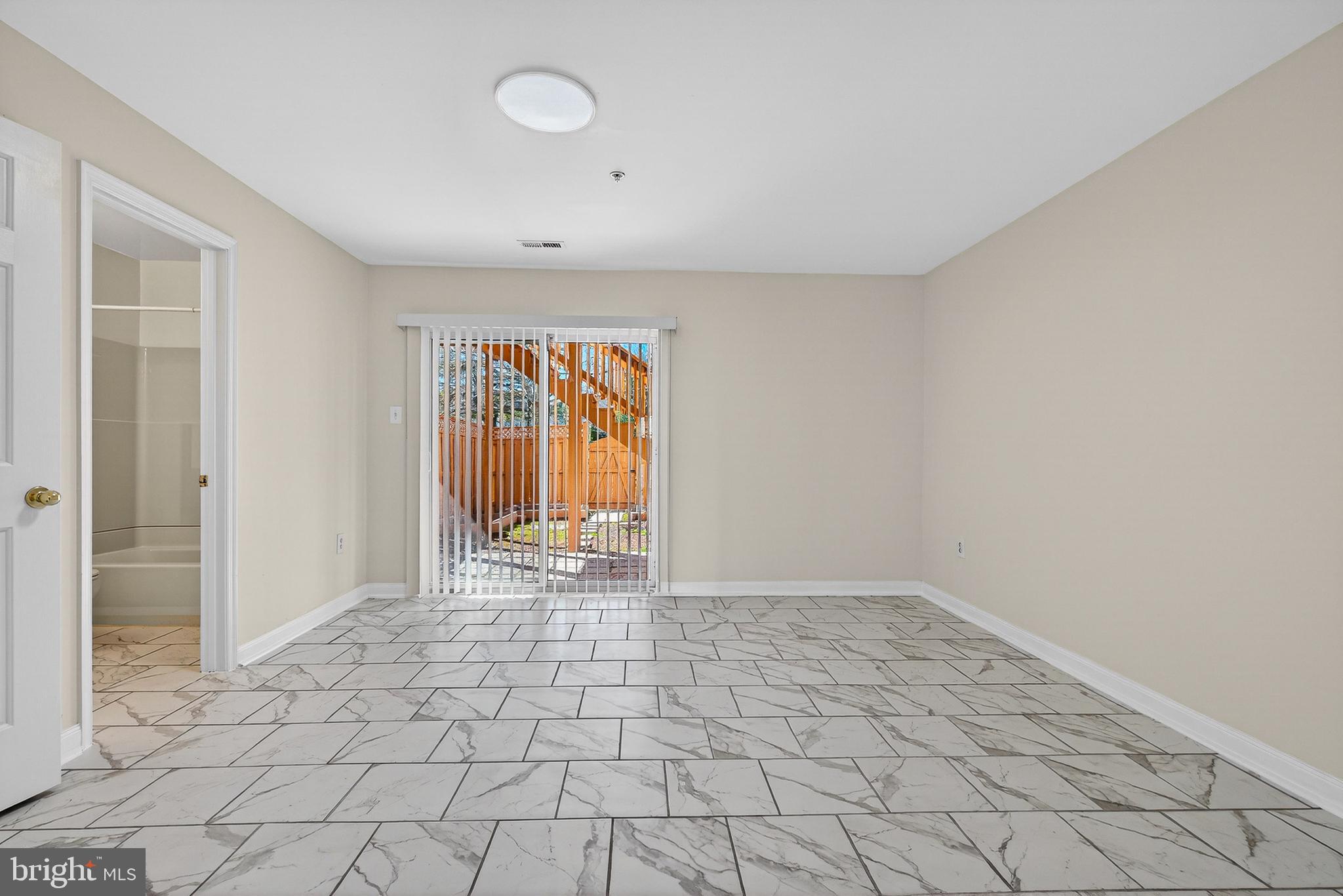 2439 WYNFIELD COURT