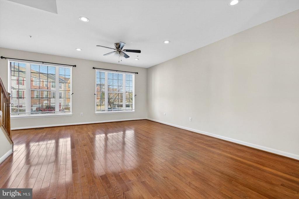 2439 WYNFIELD COURT