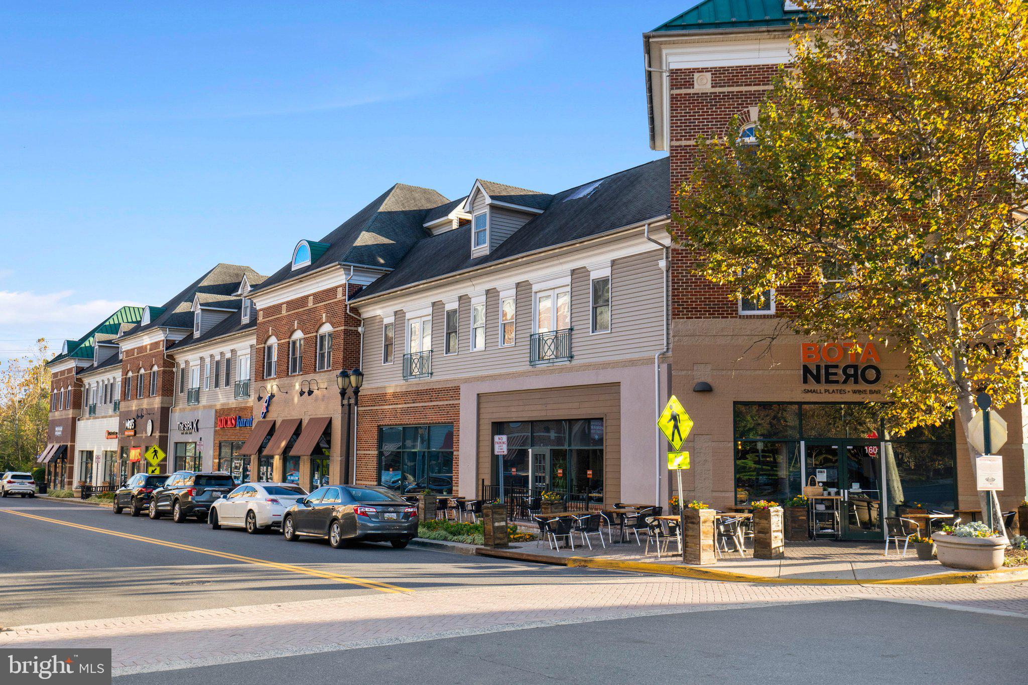 315 King Farm BOULEVARD Unit: 402