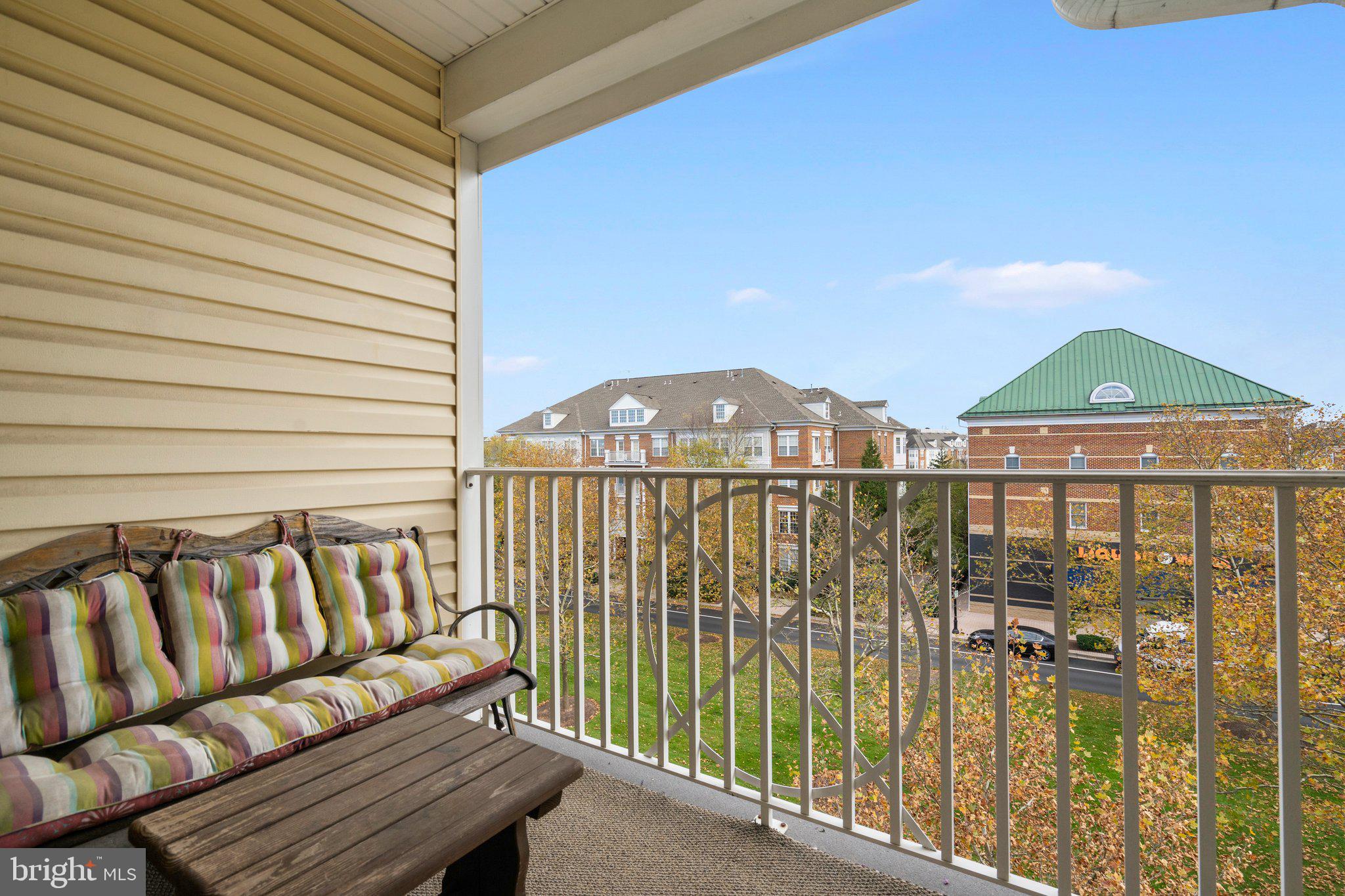 315 King Farm BOULEVARD Unit: 402