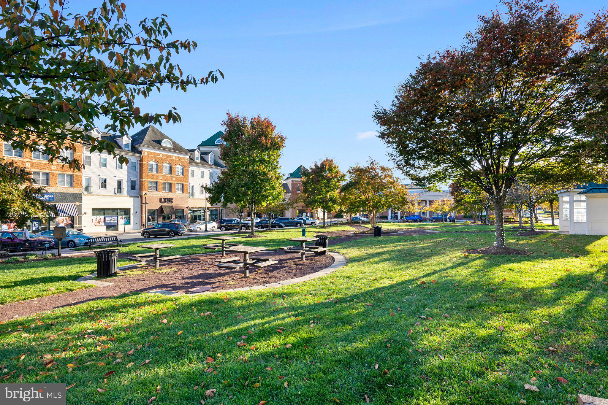 315 King Farm BOULEVARD Unit: 402