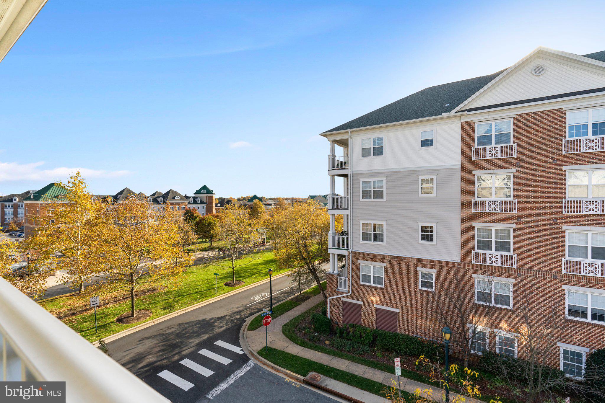 315 King Farm BOULEVARD Unit: 402