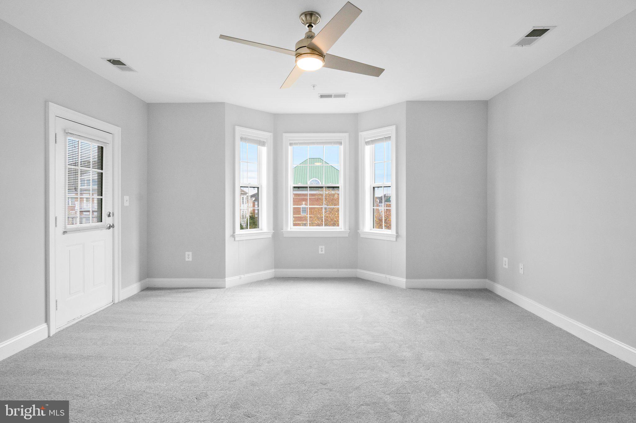 315 King Farm BOULEVARD Unit: 402