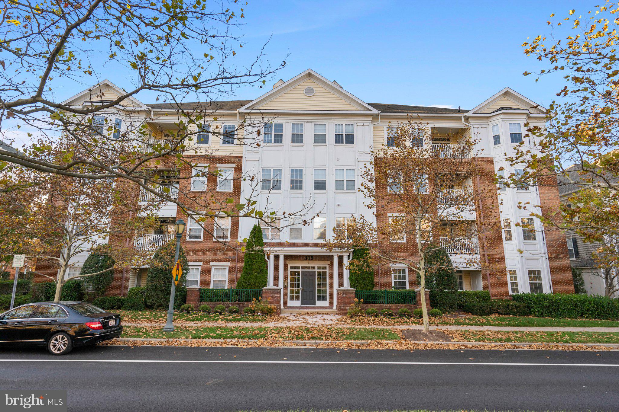 315 King Farm BOULEVARD Unit: 402