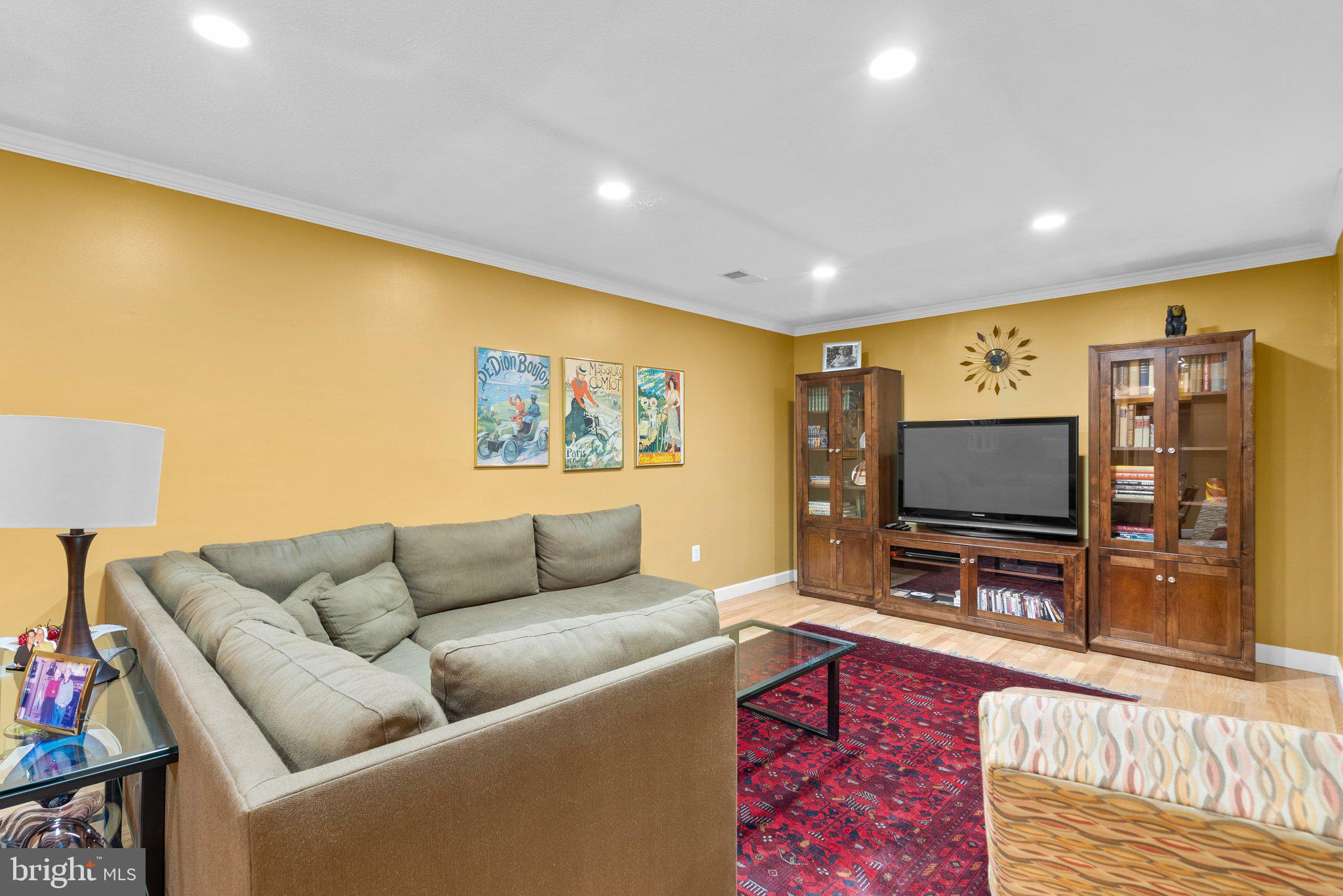 4 Arlive COURT
