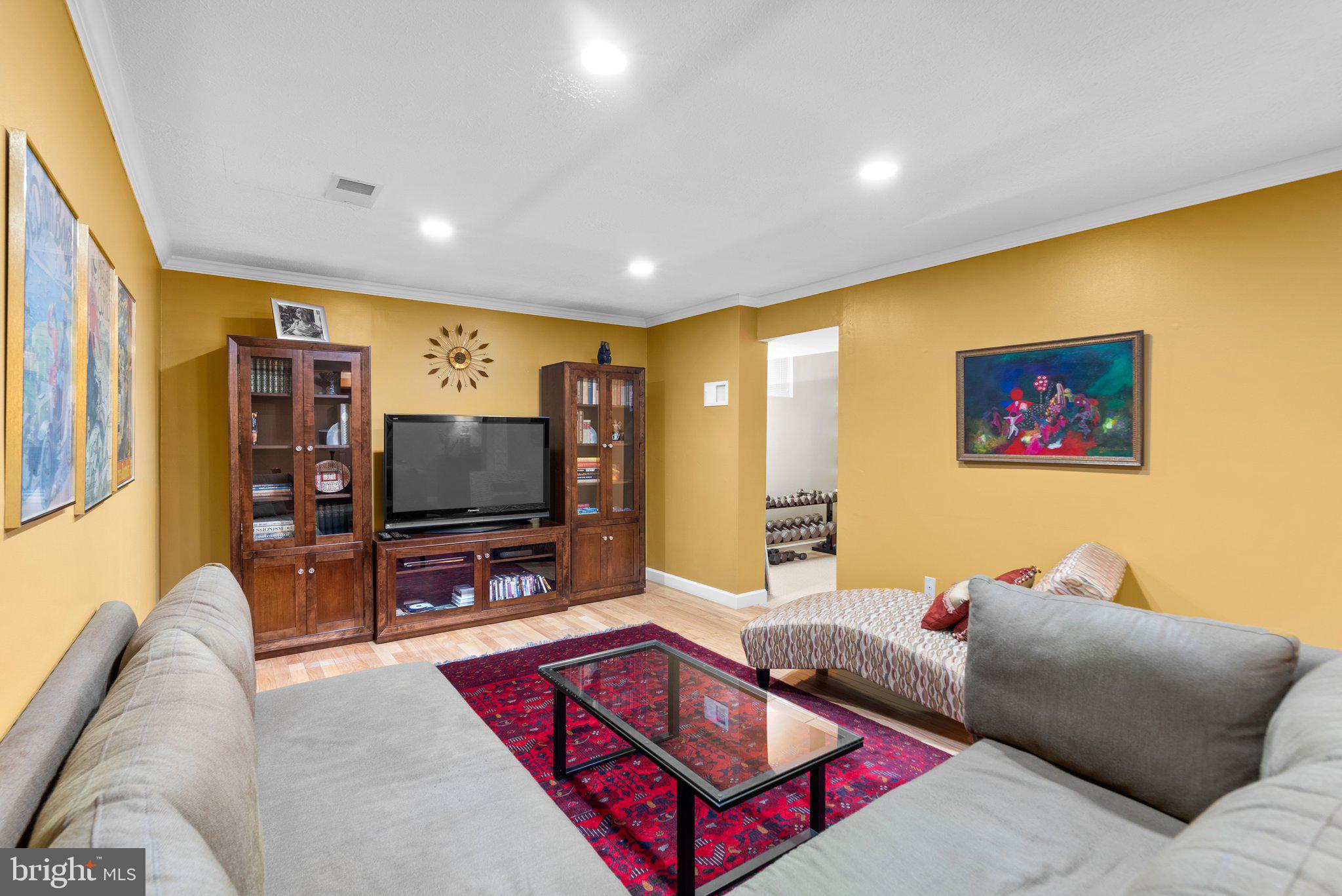 4 Arlive COURT