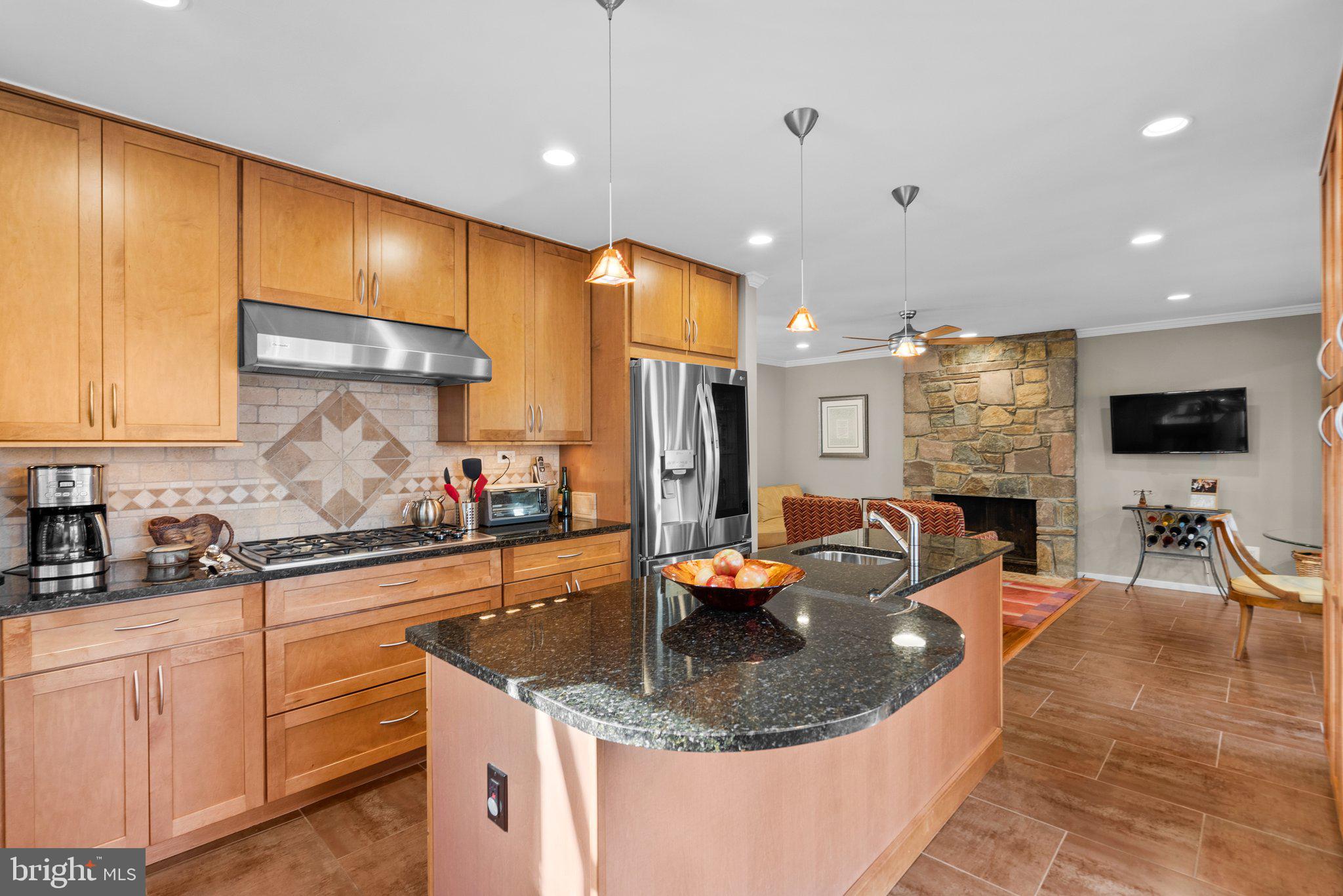 4 Arlive COURT