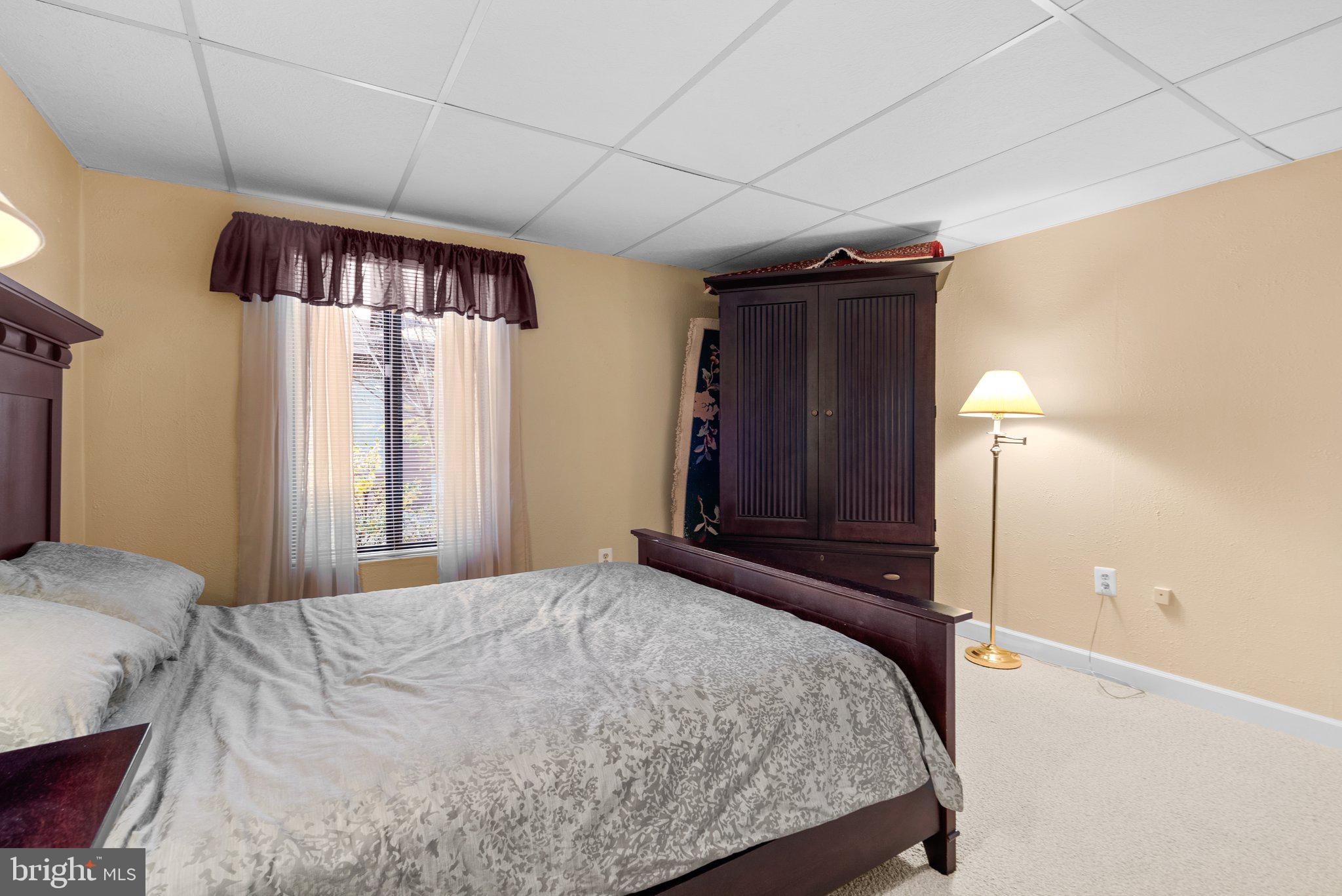 4 Arlive COURT