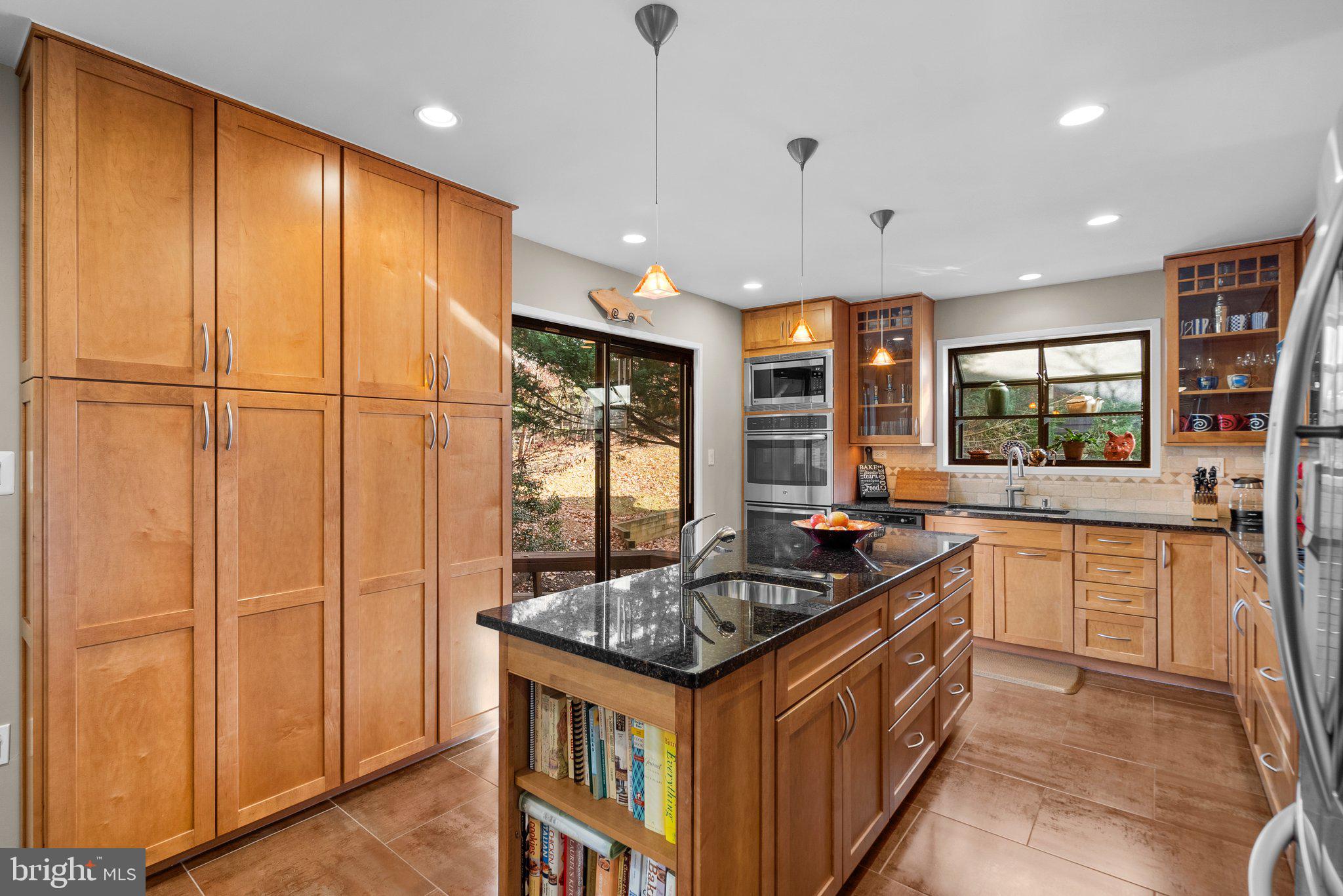 4 Arlive COURT