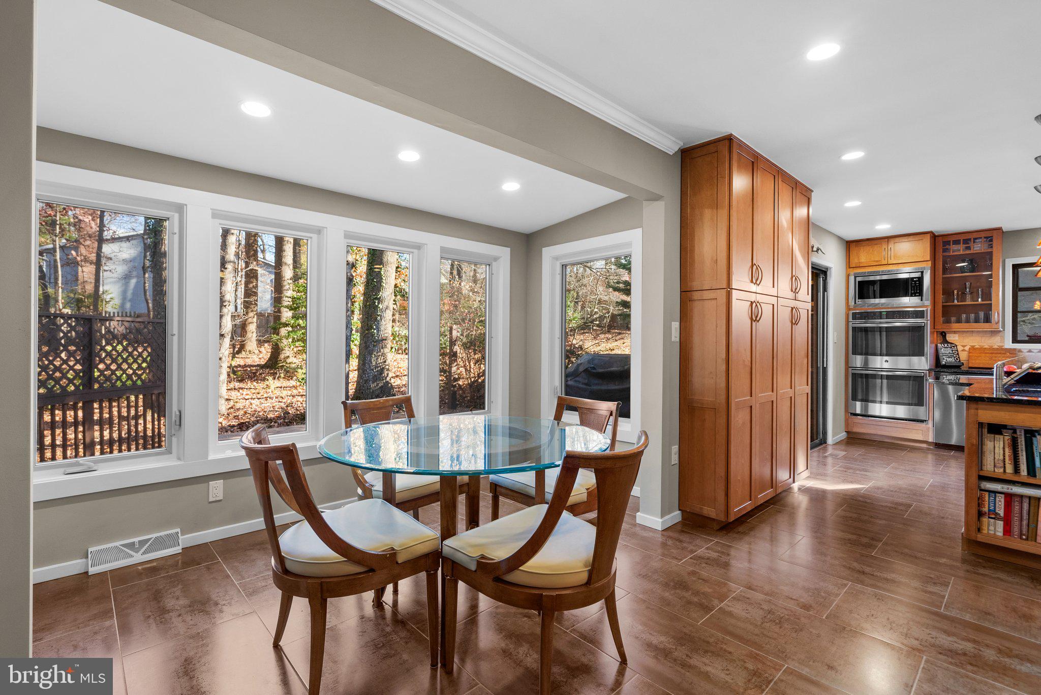 4 Arlive COURT
