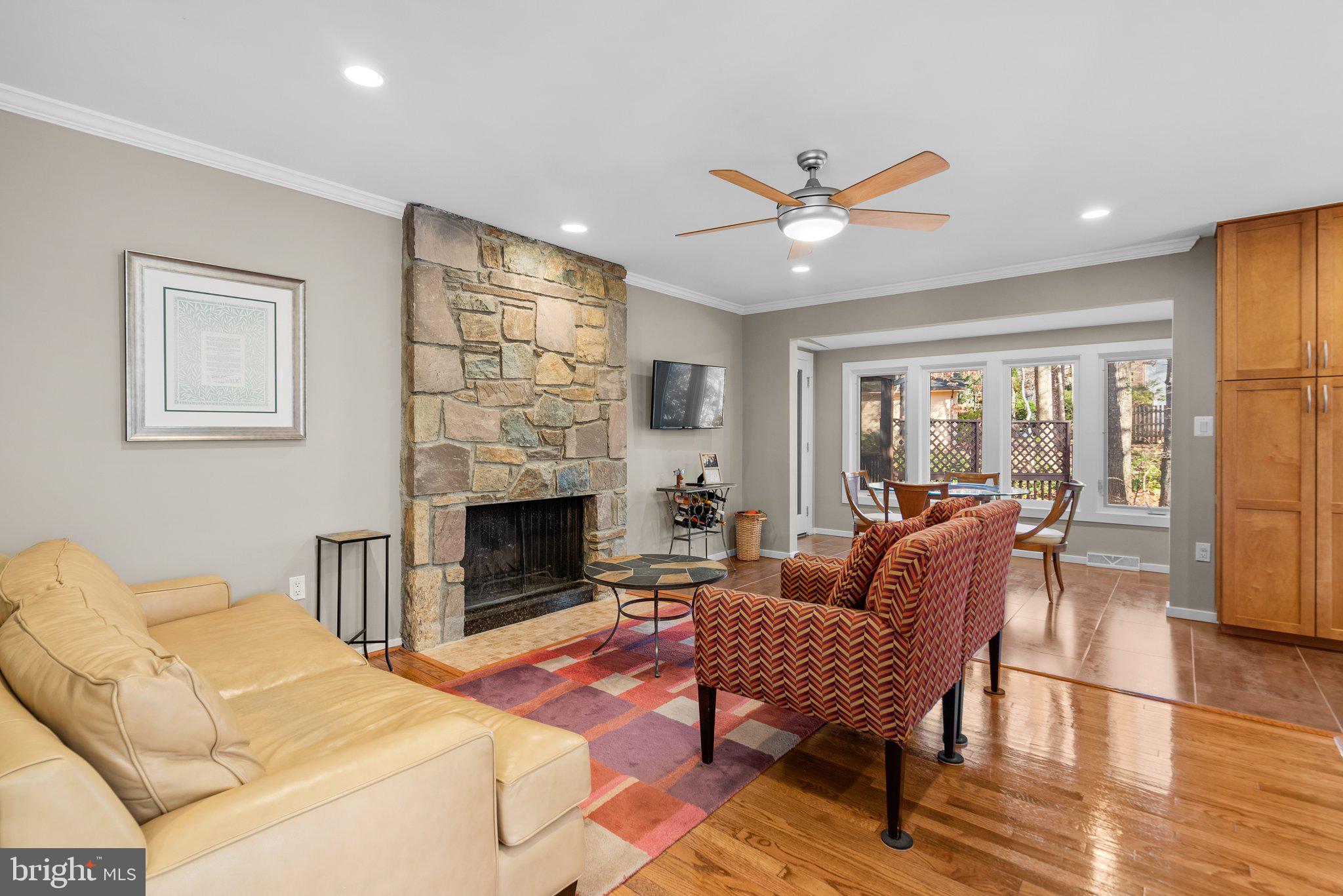 4 Arlive COURT