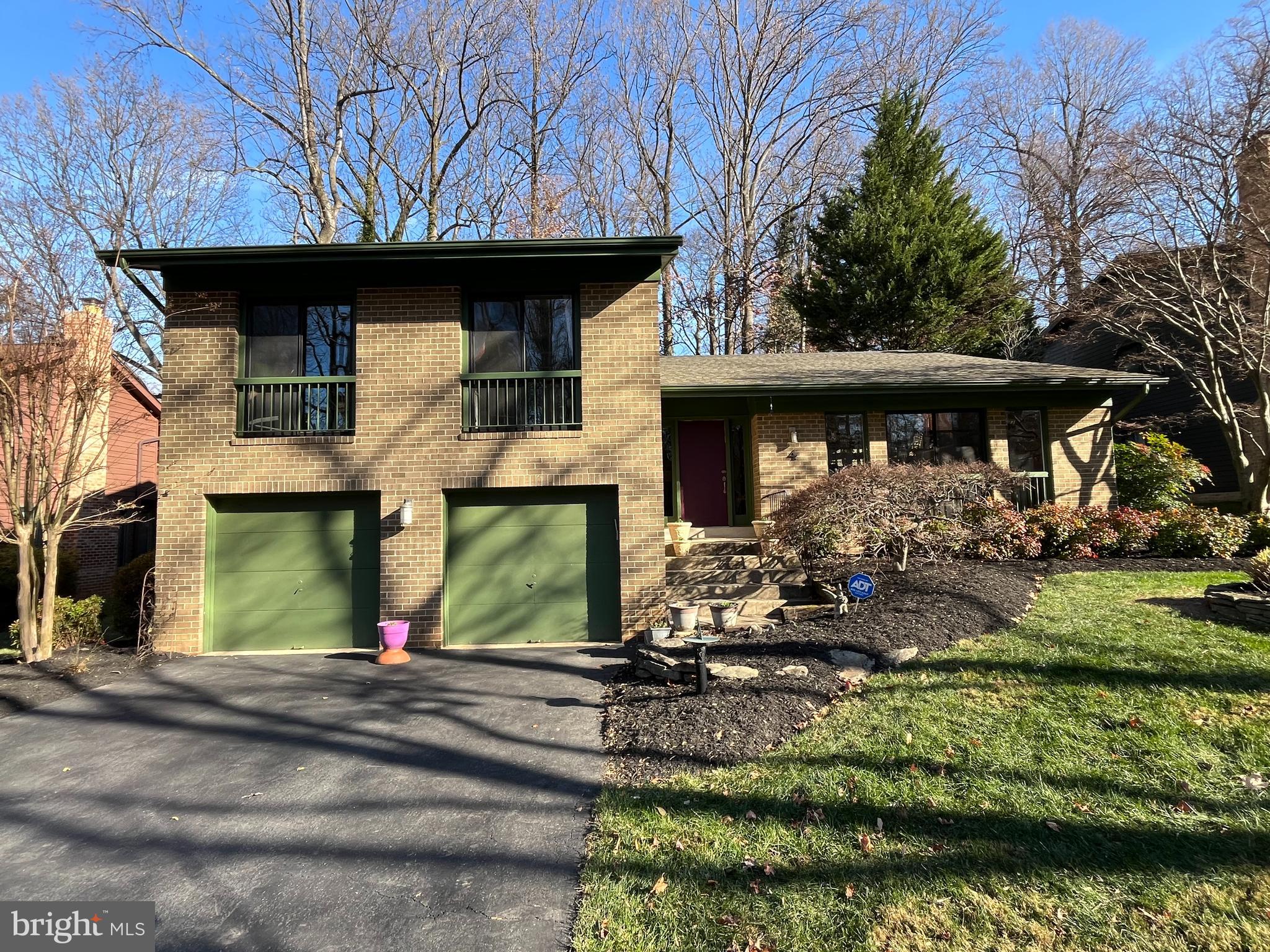 4 Arlive COURT