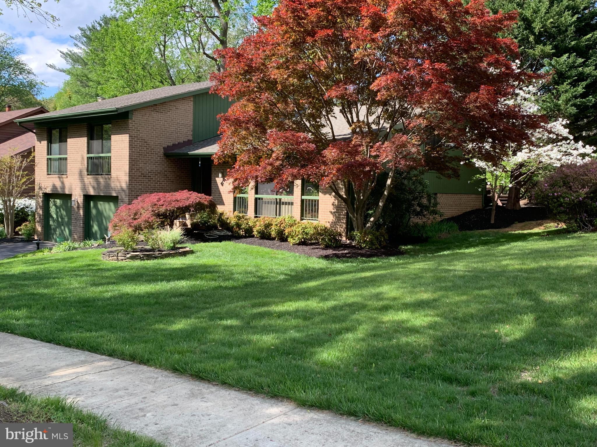 4 Arlive COURT