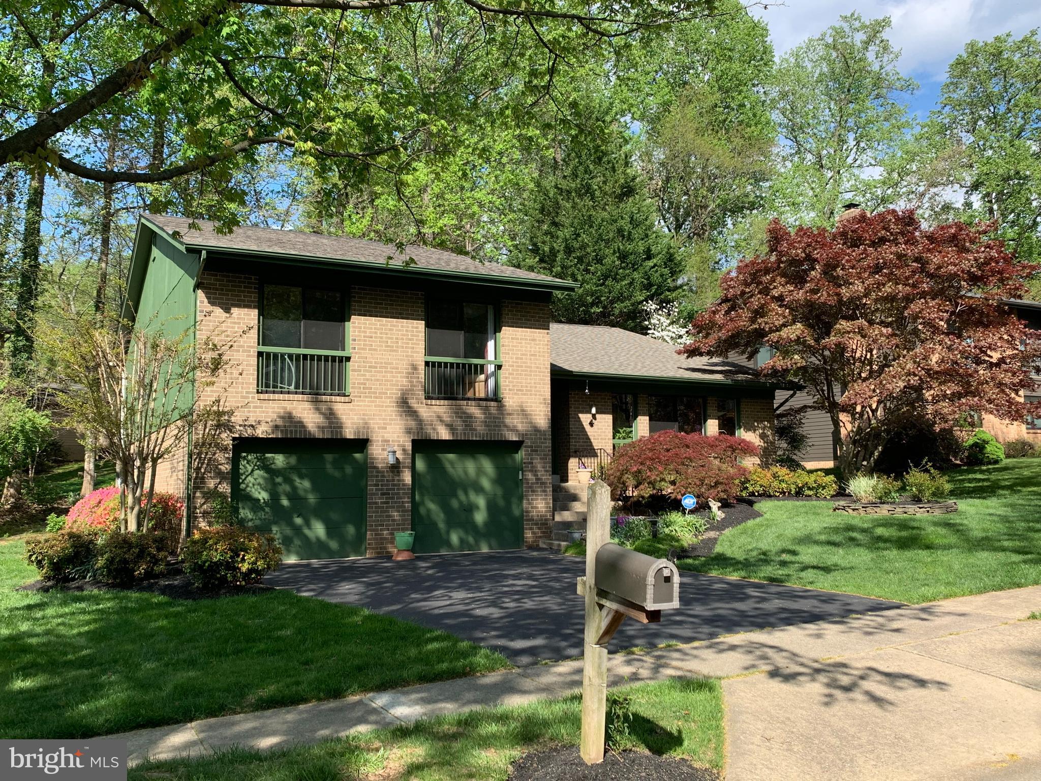 4 Arlive COURT