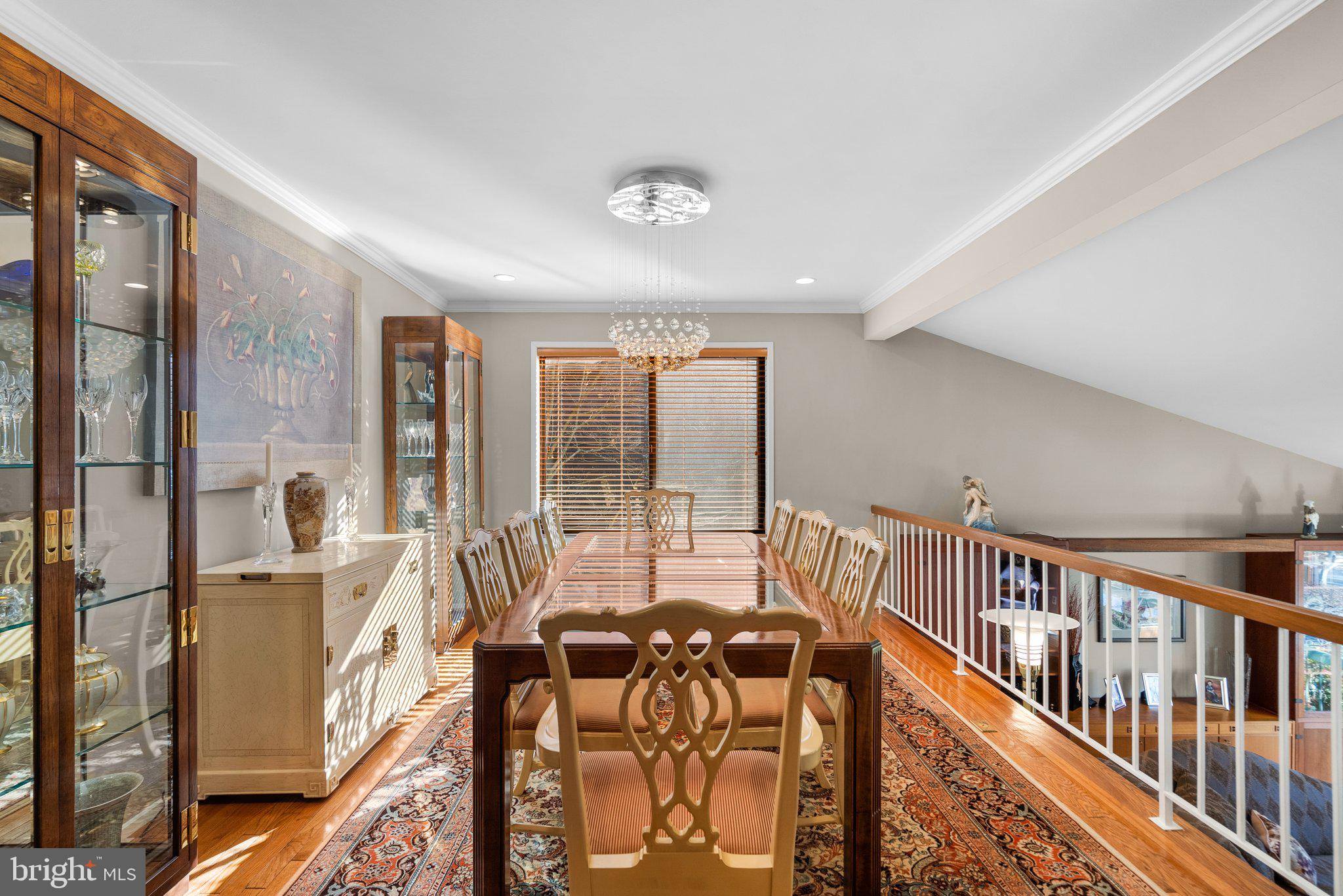 4 Arlive COURT