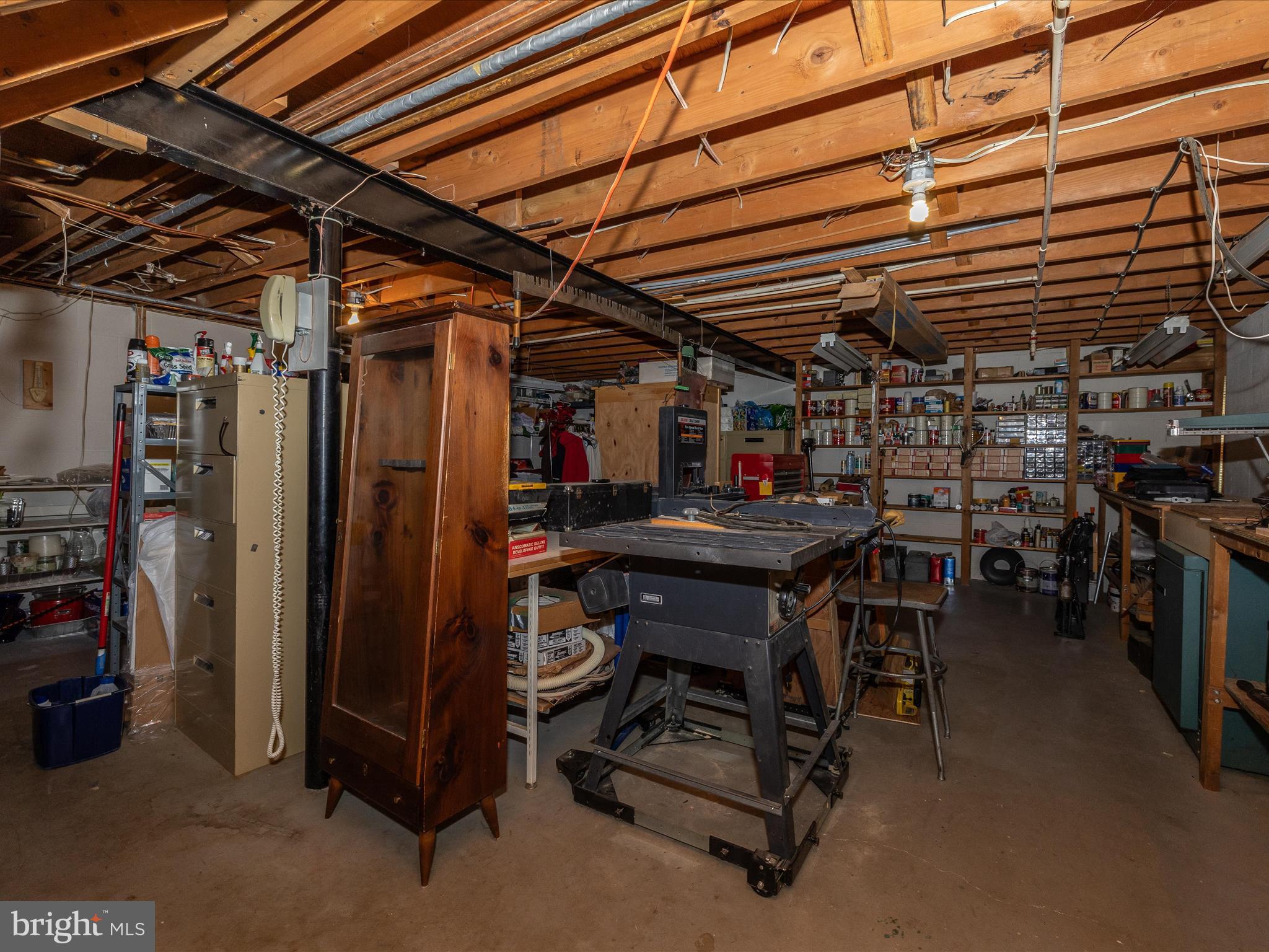 24412 Kakae DRIVE