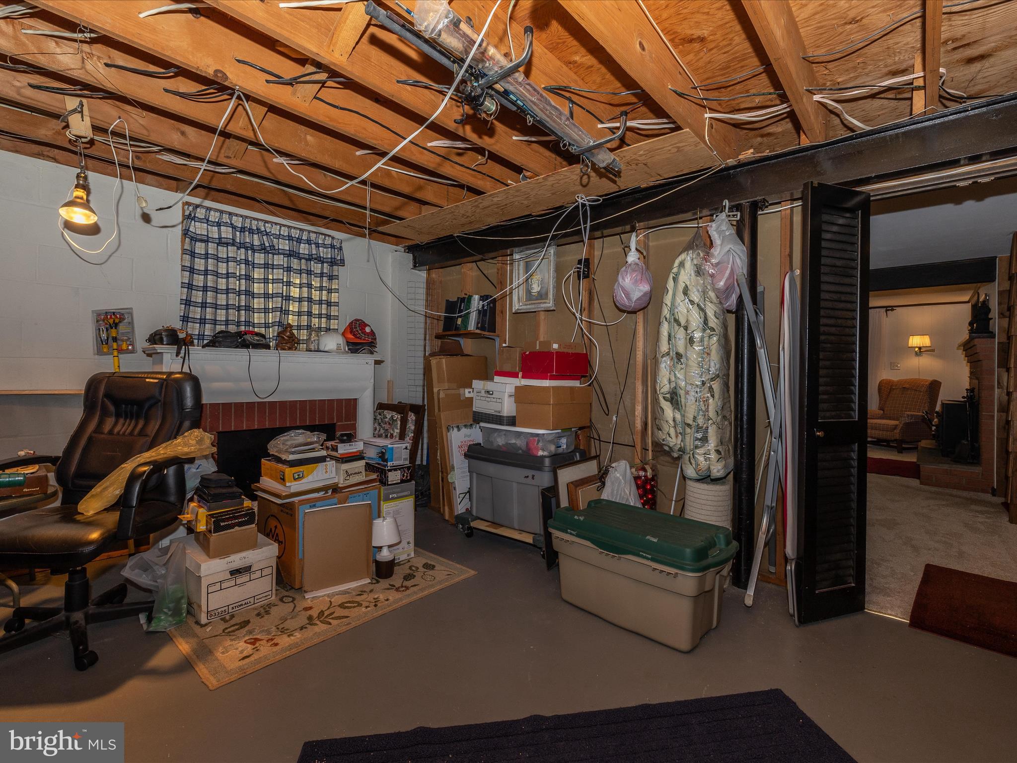 24412 Kakae DRIVE