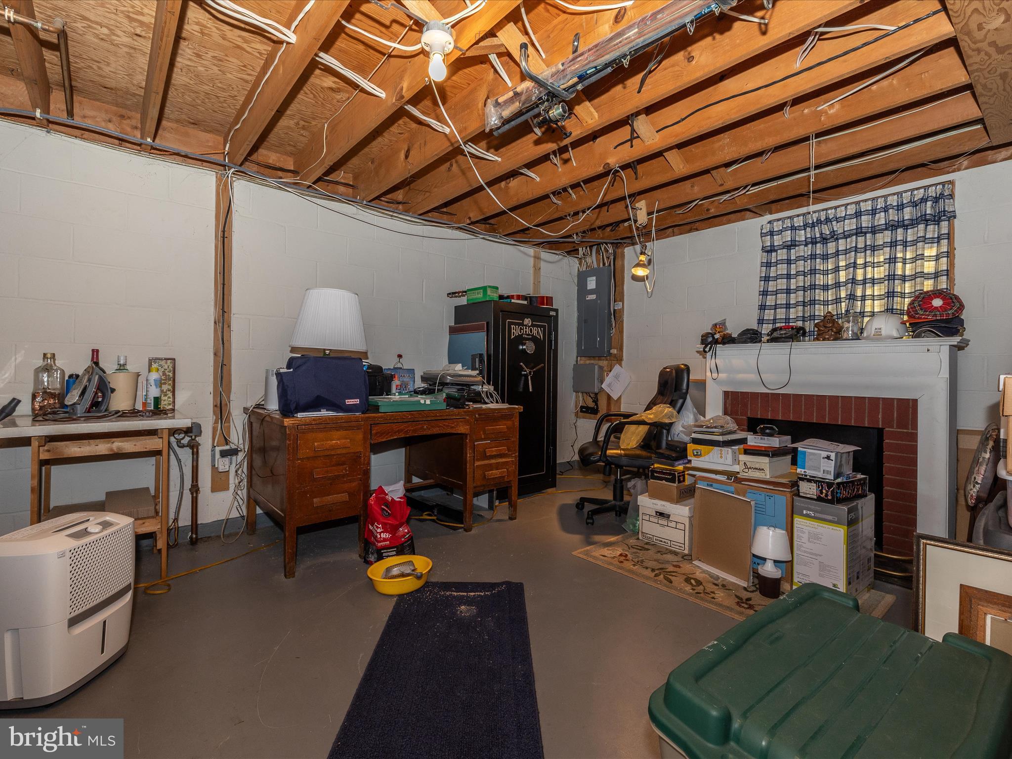 24412 Kakae DRIVE