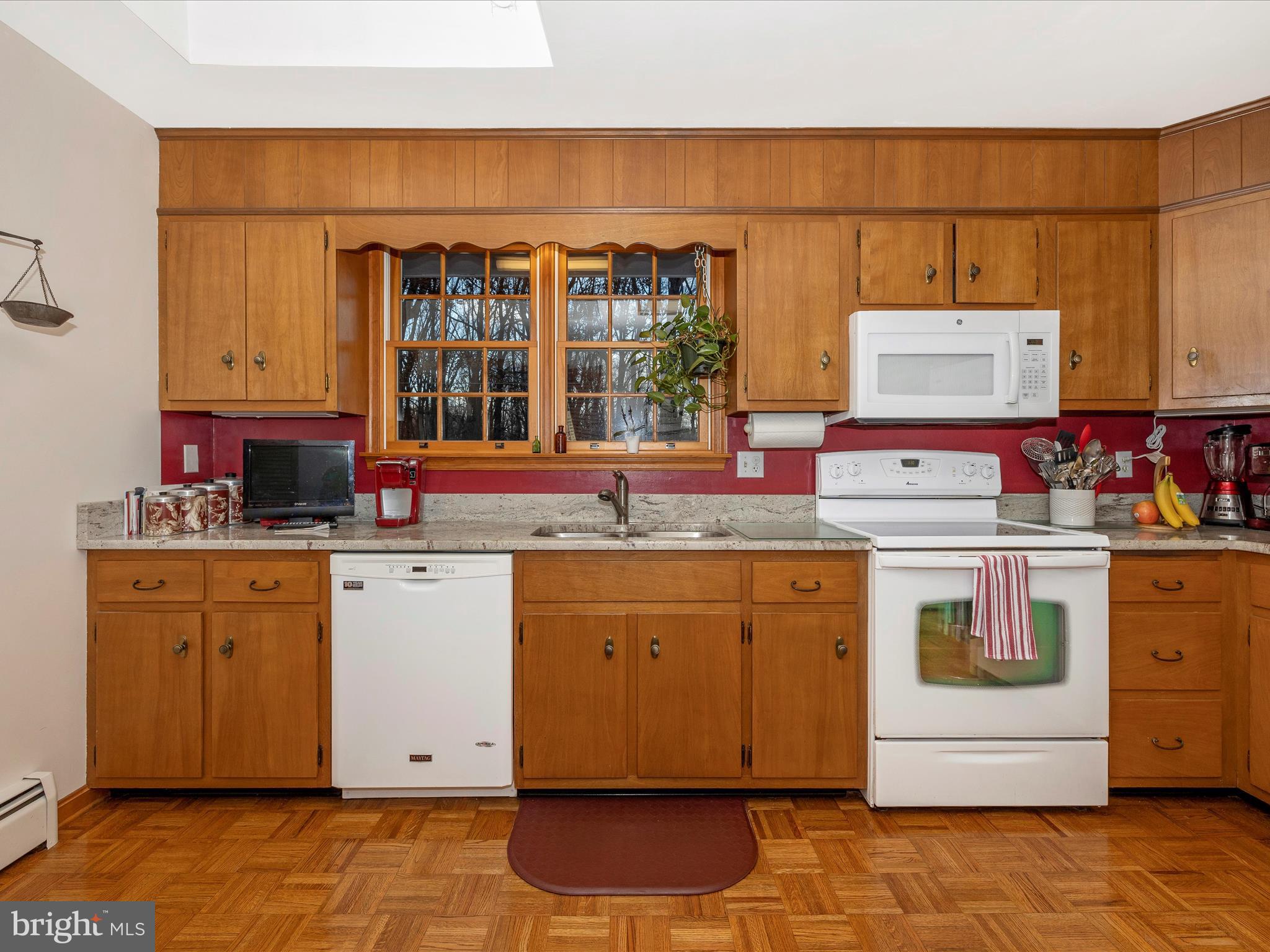 24412 Kakae DRIVE