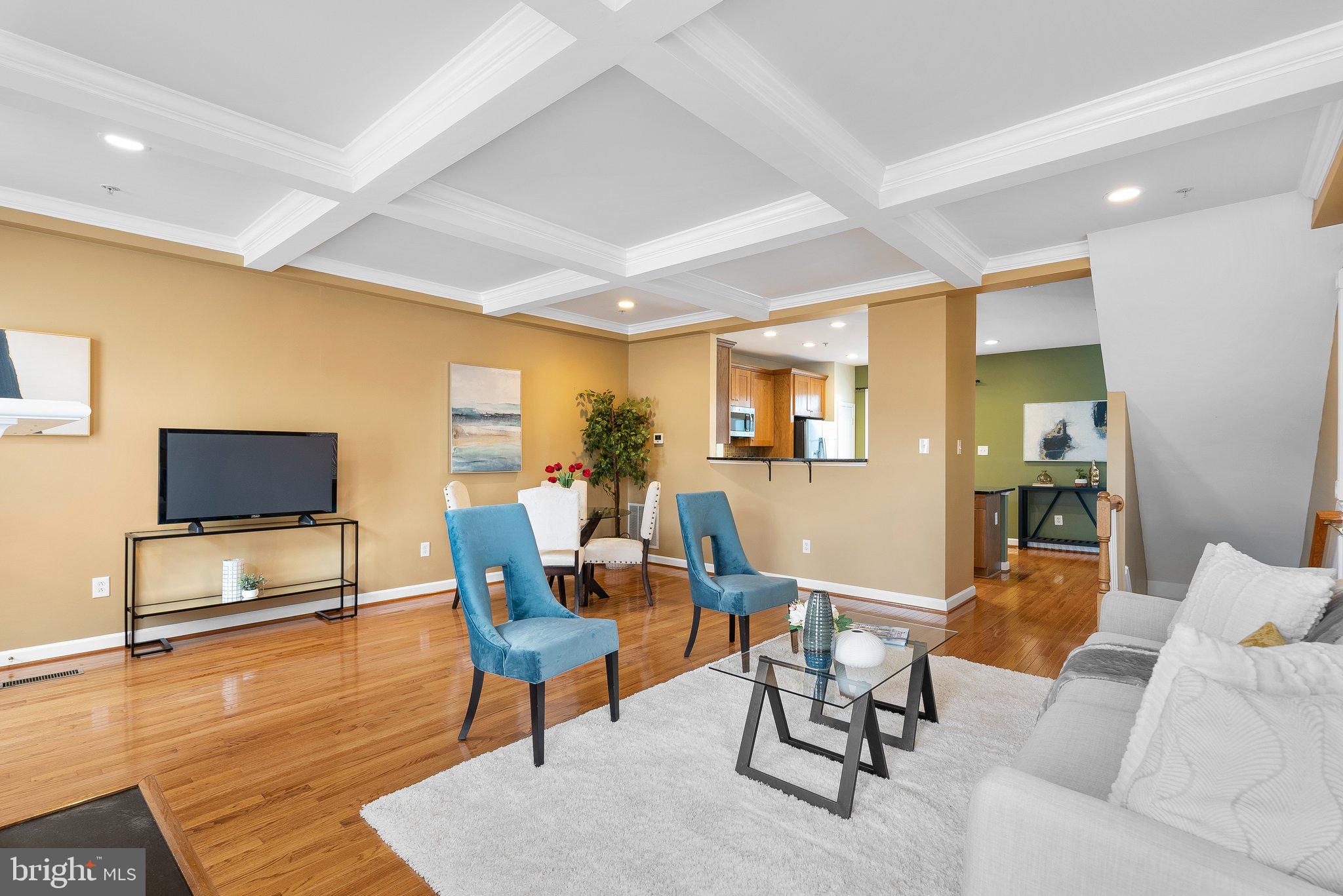311 Garden View SQUARE