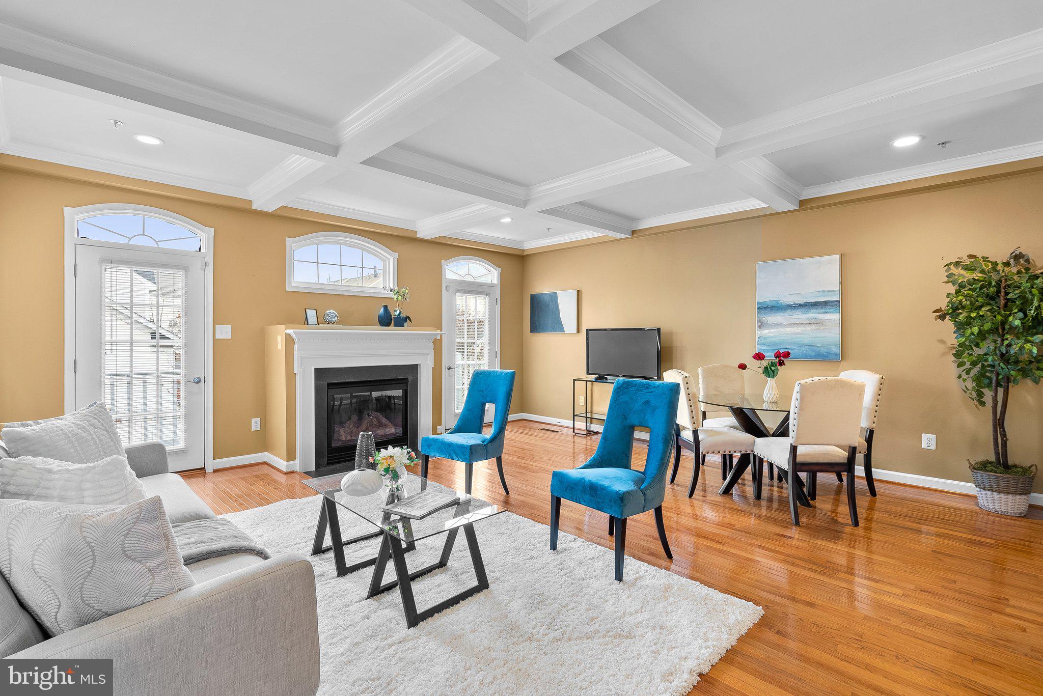 311 Garden View SQUARE