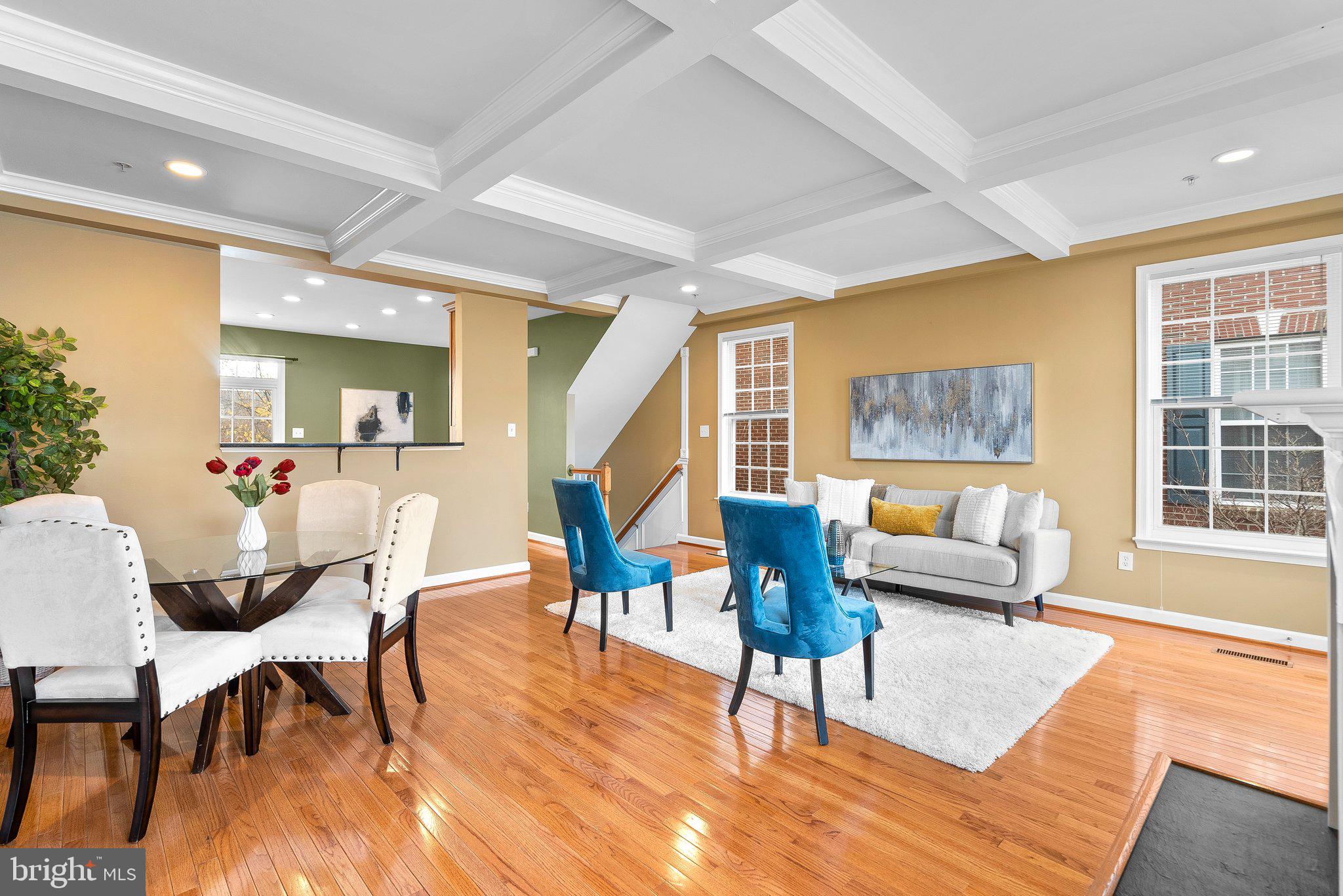 311 Garden View SQUARE