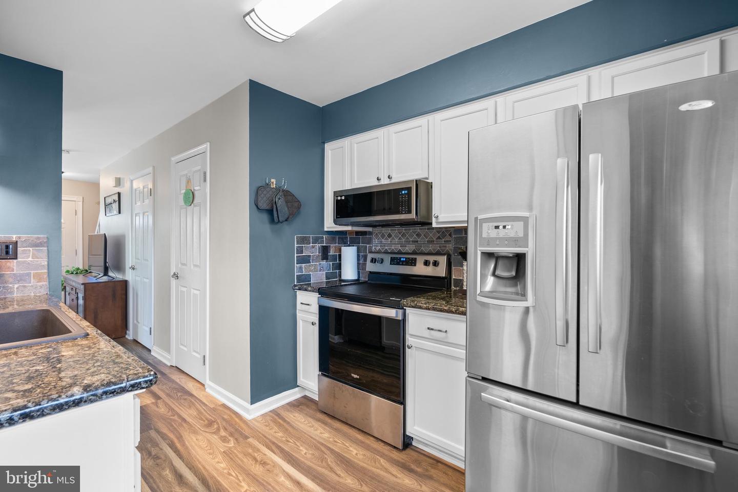 12144 Island View CIRCLE